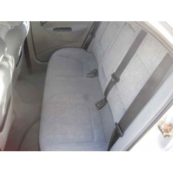 daewoo nubira berlina del año 2000