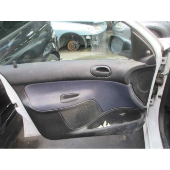 peugeot 206 berlina del año 2001