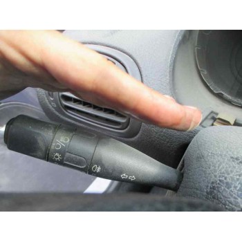 peugeot 206 berlina del año 2001