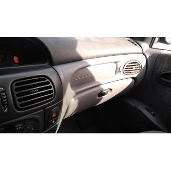 renault megane i fase 2 berlina (ba0) del año 2001