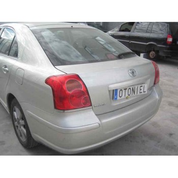 toyota avensis berlina (t25) del año 2004