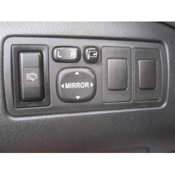 toyota avensis berlina (t25) del año 2004