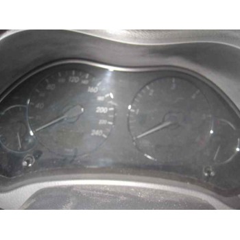 toyota avensis berlina (t25) del año 2004