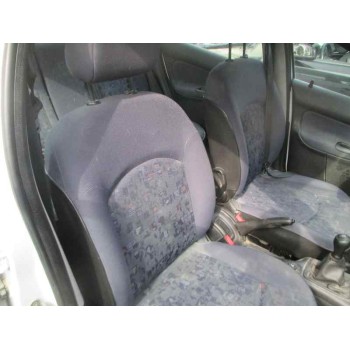 peugeot 206 berlina del año 2001