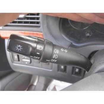 toyota avensis berlina (t25) del año 2004