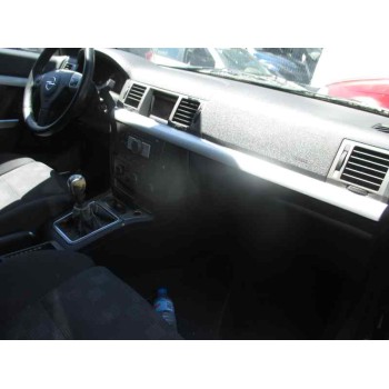 opel vectra c berlina del año 2005