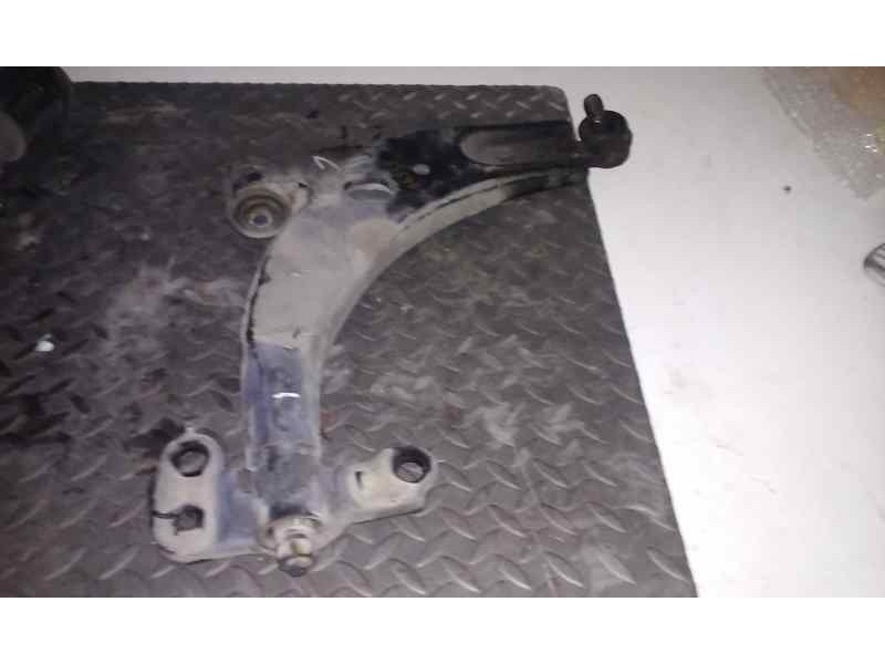 Recambio de brazo suspension inferior delantero derecho para kia shuma ii 1.6 rs 5 berlina referencia OEM IAM   