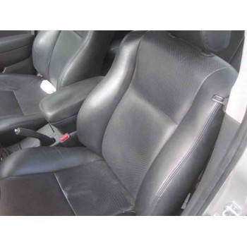 toyota avensis berlina (t25) del año 2004