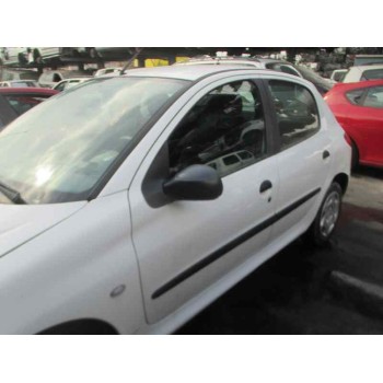 peugeot 206 berlina del año 2001