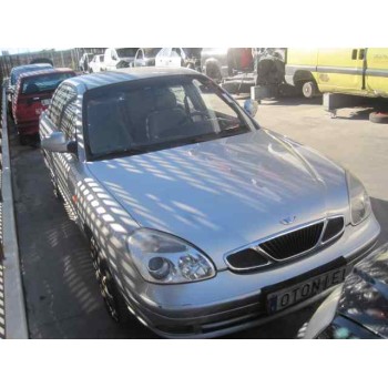daewoo nubira berlina del año 2000