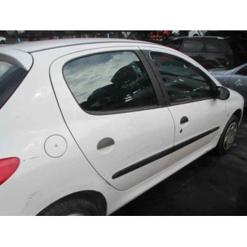 peugeot 206 berlina del año 2001