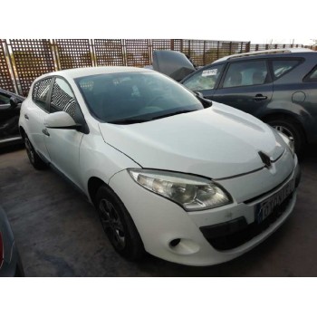 renault megane iii berlina 5 p del año 2010
