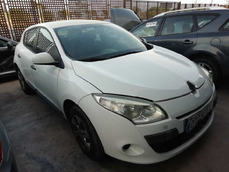 RENAULT MEGANE III BERLINA 5 P