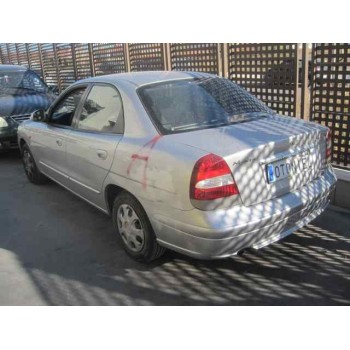 daewoo nubira berlina del año 2000