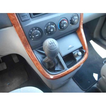 kia carnival ii del año 2004