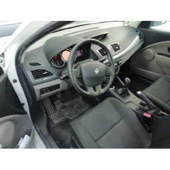 renault megane iii berlina 5 p del año 2010