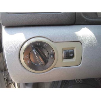 skoda octavia berlina (1u2) del año 2000