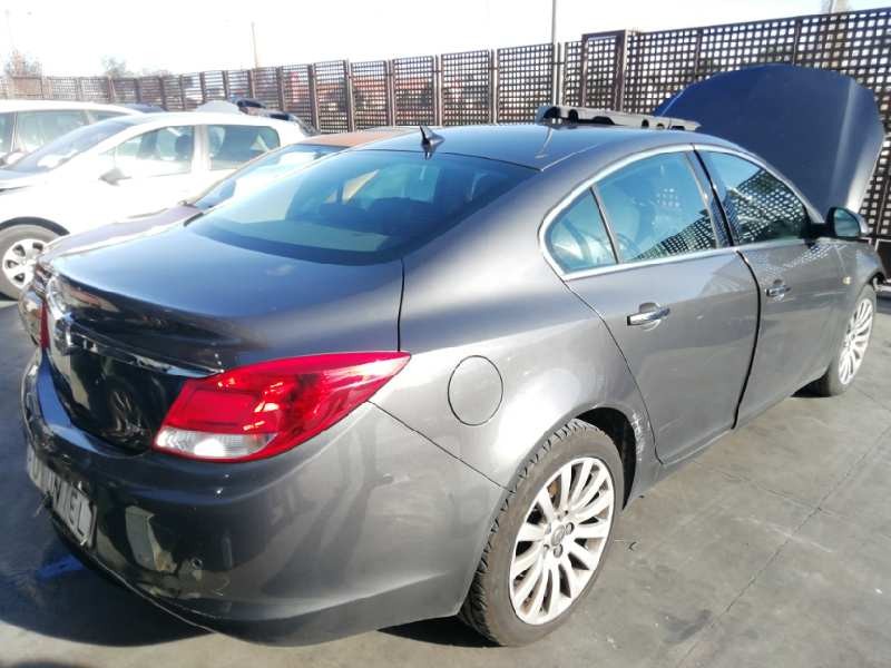 OPEL INSIGNIA BERLINA