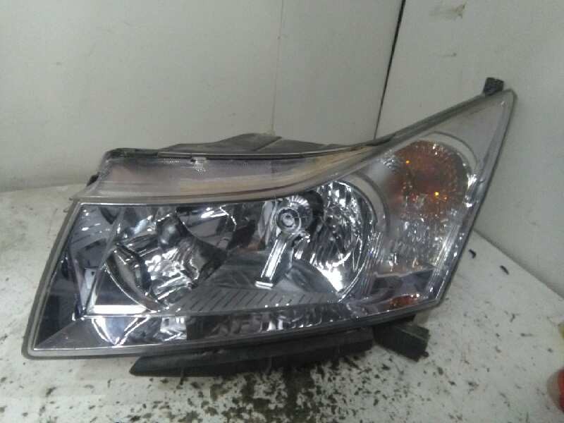 Recambio de faro izquierdo para chevrolet cruze 2.0 diesel cat referencia OEM IAM   H4