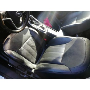 opel insignia berlina del año 2010