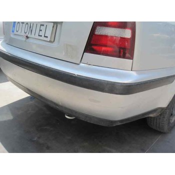 skoda octavia berlina (1u2) del año 2000