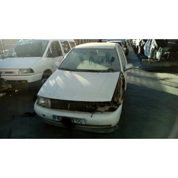 volkswagen polo berlina (6n1) del año 1996