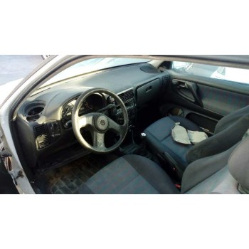 volkswagen polo berlina (6n1) del año 1996