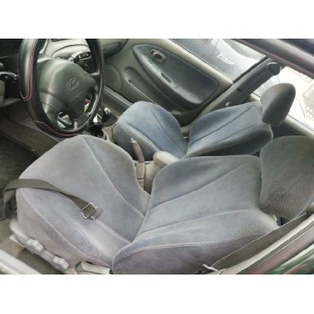 hyundai lantra berlina (rd) del año 1999