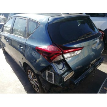 toyota auris del año 2016