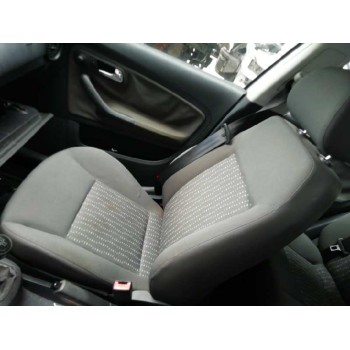 seat ibiza (6l1) del año 2004