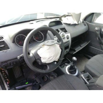 renault megane ii classic berlina del año 2009