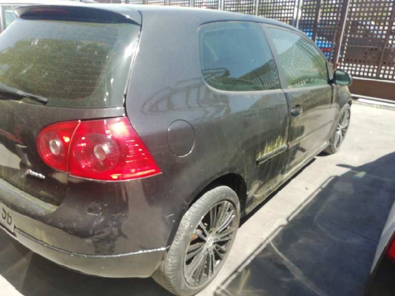 VOLKSWAGEN GOLF V BERLINA (1K1)