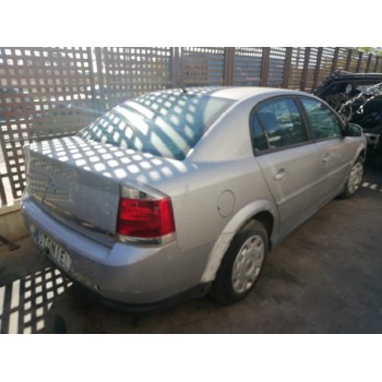 opel vectra c berlina del año 2004