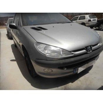 peugeot 206 berlina del año 2002