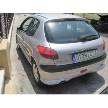 peugeot 206 berlina del año 2000