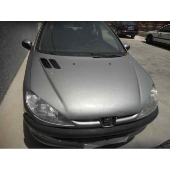 peugeot 206 berlina del año 2002
