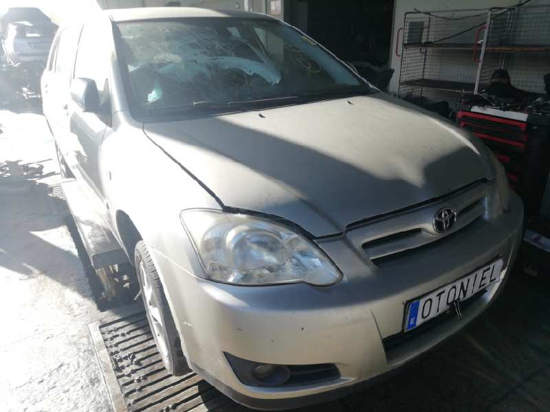 toyota corolla (e12) del año 2005