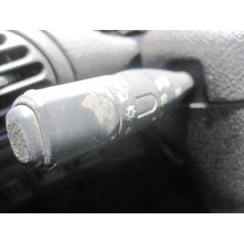 peugeot 206 berlina del año 2000