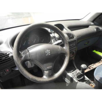 peugeot 206 berlina del año 2002