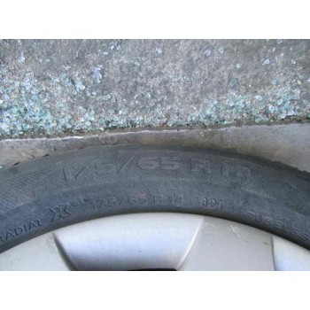 ford fiesta berlina (dx) del año 2001