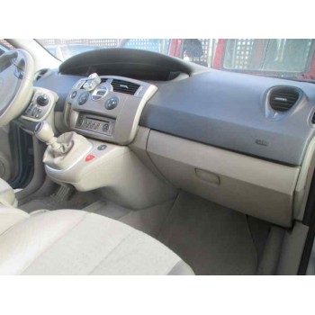 renault grand scenic del año 2005