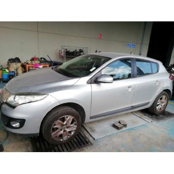 renault megane iii berlina 5 p del año 2012