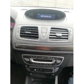 renault megane iii berlina 5 p del año 2014