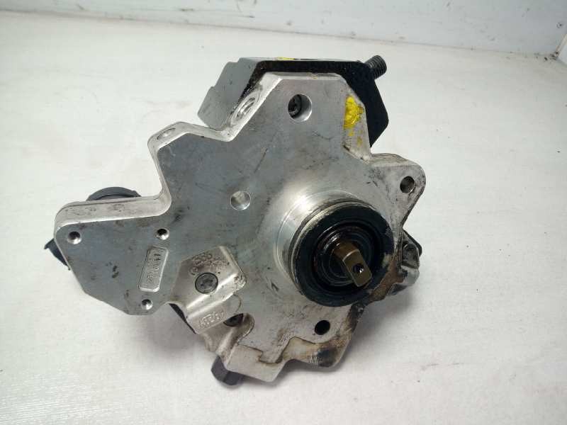 Recambio de bomba inyeccion para kia carens (un) active referencia OEM IAM 3310027400 0445010121 