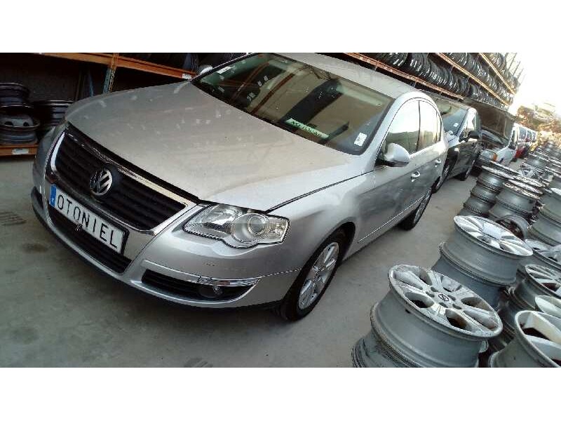 VOLKSWAGEN PASSAT BERLINA (3C2)