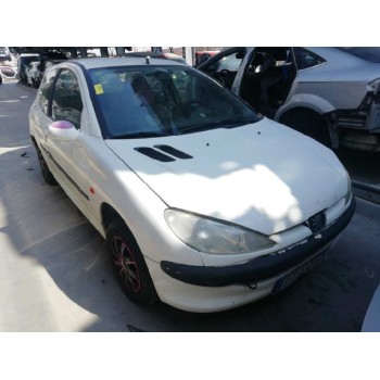 peugeot 206 berlina del año 2000