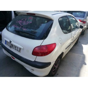 peugeot 206 berlina del año 2000