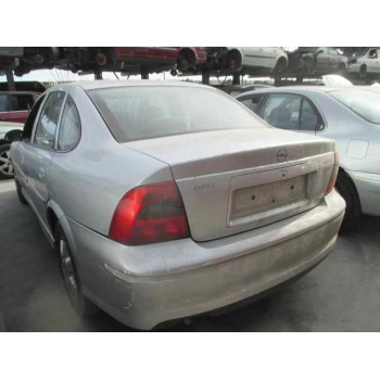 opel vectra b berlina del año 2001