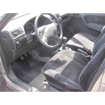 opel vectra a del año 1990