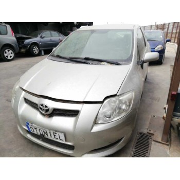 toyota auris del año 2007